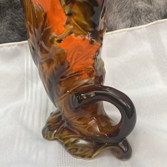 Fall Giftcraft Vintage Vase Japan 
Footed - Picture 5 of 16
